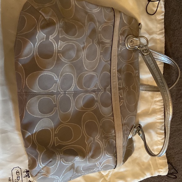 Coach Purse - Picture 3 of 4